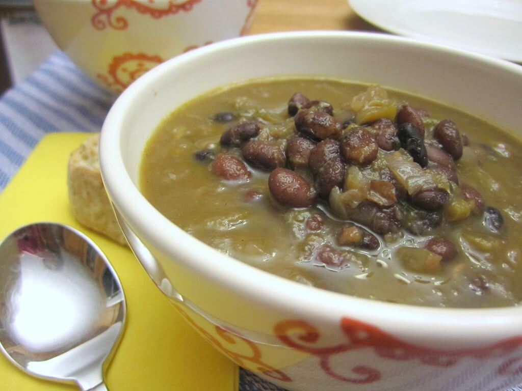 Simple Black Bean Soup with Rum | www.infinebalance.com #recipe #vegan