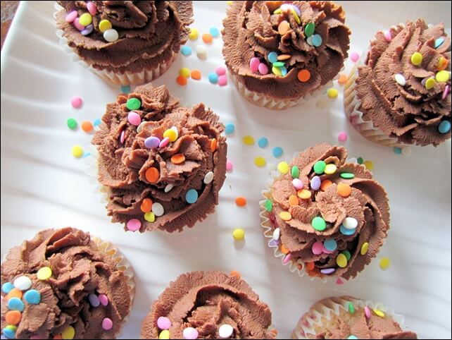chocolate-cupcakes_thumb.jpg