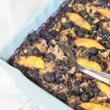 baked banana oatmeal with blueberry and peach