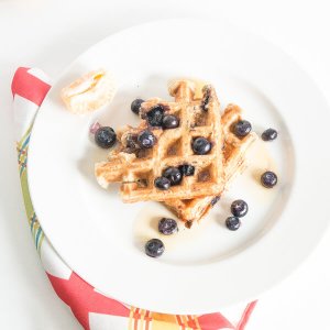 Whole Wheat and Blueberry Waffles | www.infinebalance.com #breakfast #recipe