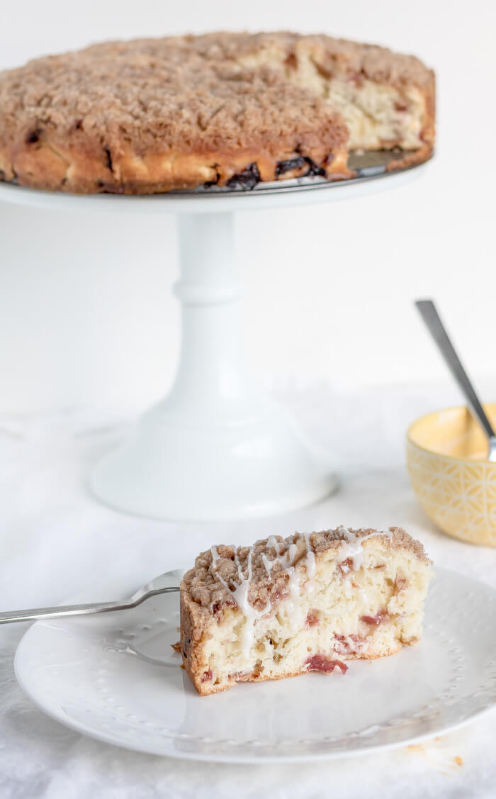 Cinnamon Rhubarb Coffee Cake | www.infinebalance.com #recipe
