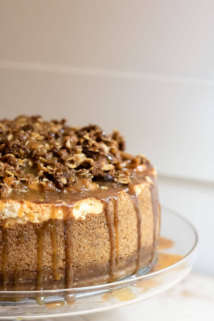 apple cheesecake with caramel 