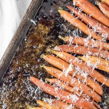 Balsamic and Garlic Roasted Carrots with Parmesan | www.infinebalance.com #recipe